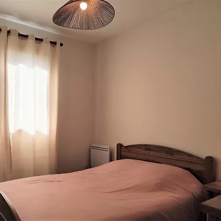 Grande Villa, A Deux Pas De La Plage, Pinede Et Du Grand Village De Noel Villa