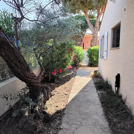 Et Jardin De Charme, A 5 Mn De La Le Barcares